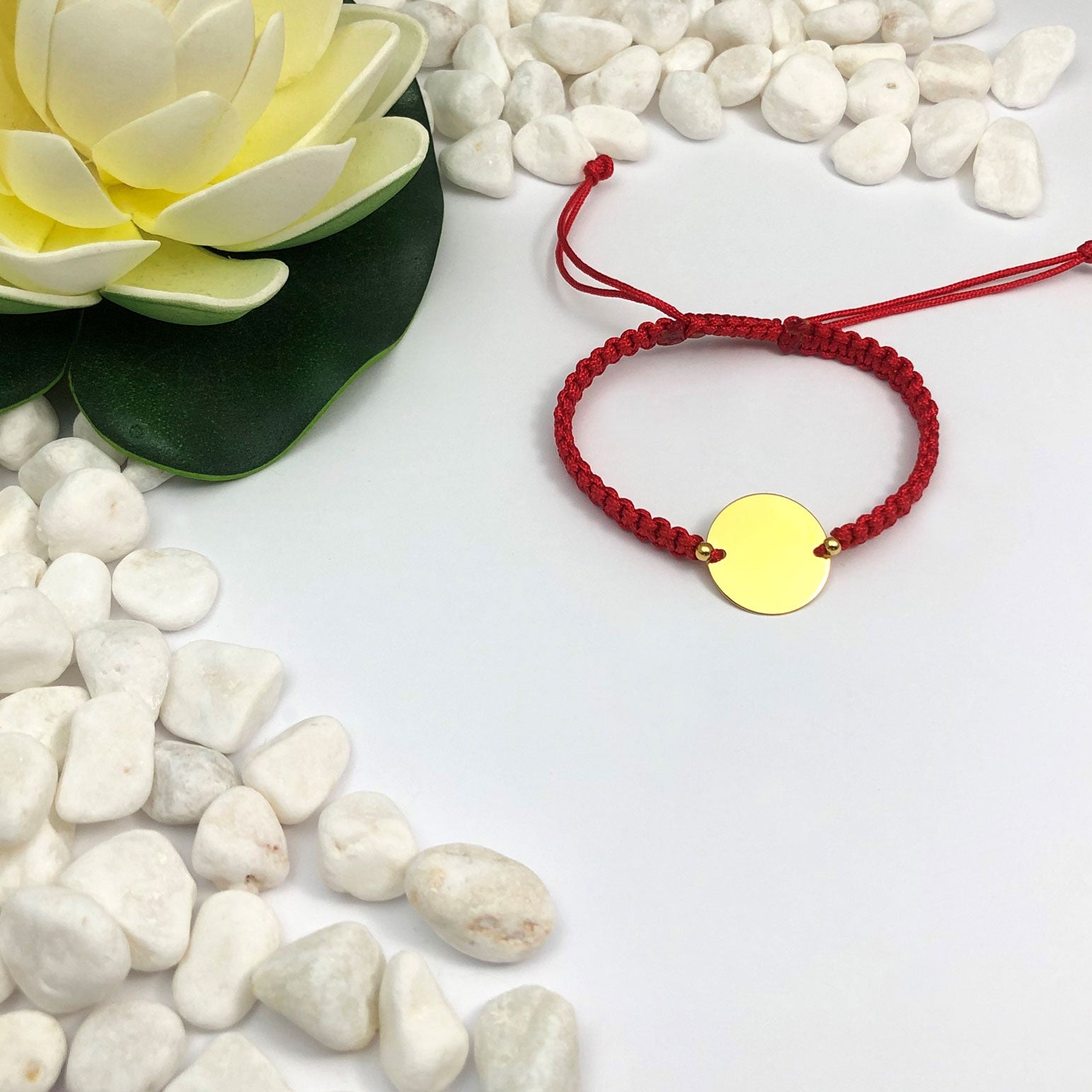 Bratara impletita cu ata rosie personalizata cu nume - Banut 16.50mm Argint Placat Cu Aur 24K