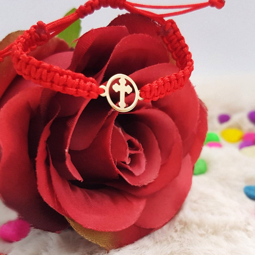 bratara impletita din ata rosie cu cruciulita in cerc din aur 14K 